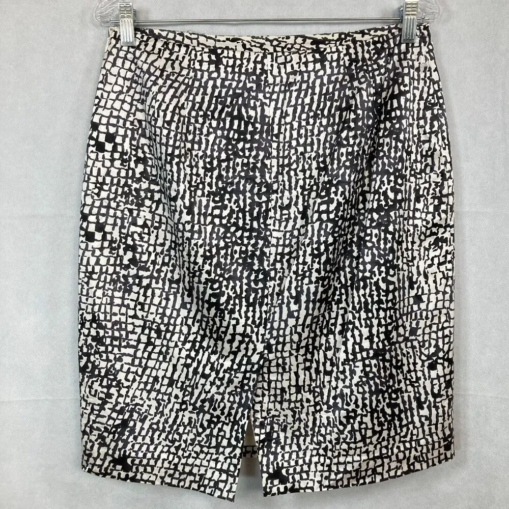 Ann Taylor‎ Skirt Womens Sz 8 Black White Animal Print Cotton Silk Stretch Lined
